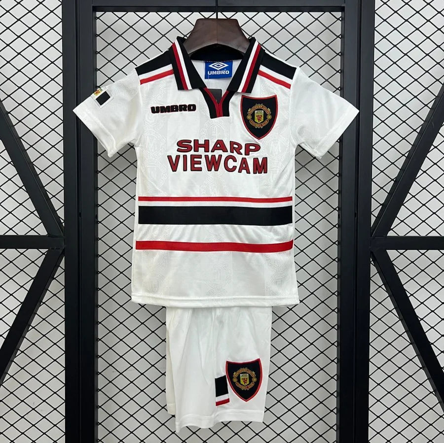 Kit ensemble football Manchester United extérieur 1997/98