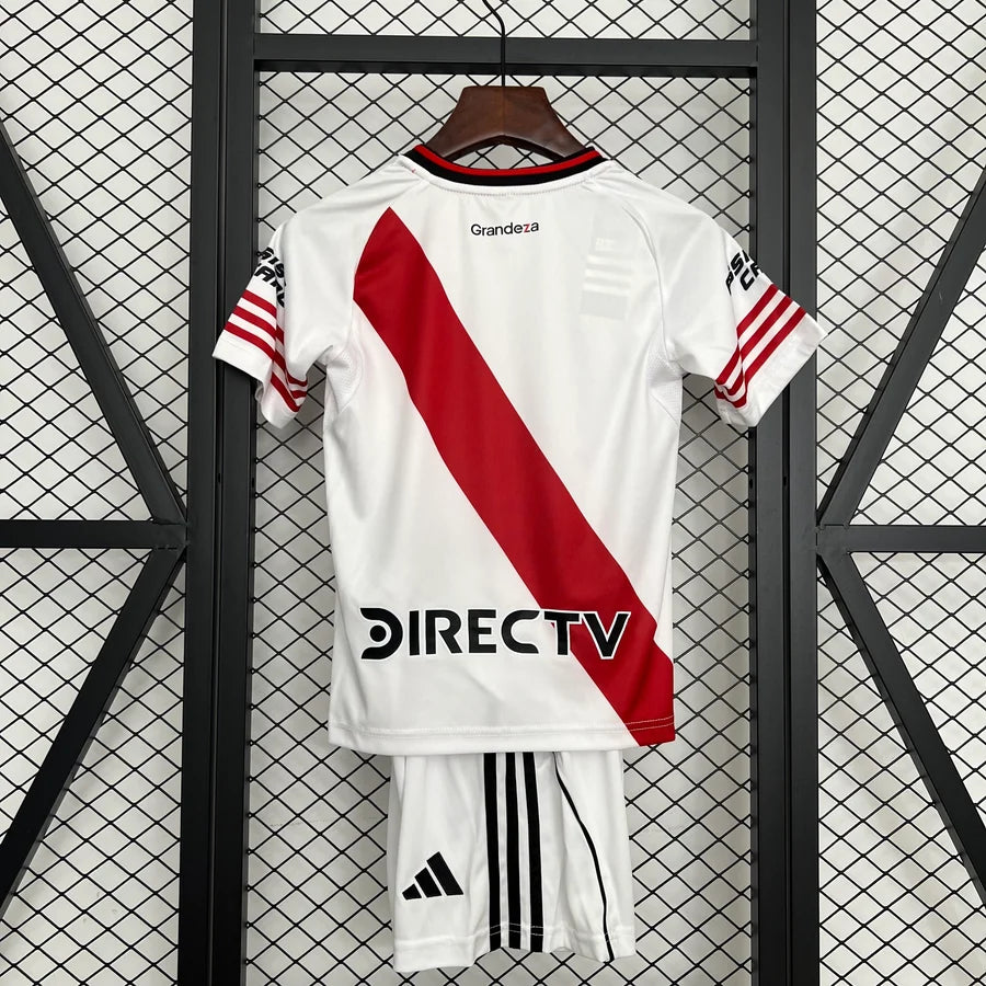 Kit ensemble football River Plate domicile 2025/26