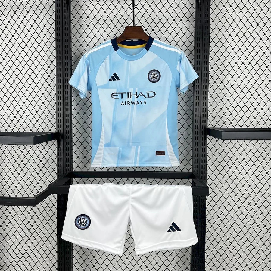 Kit ensemble football New York City 2025/26