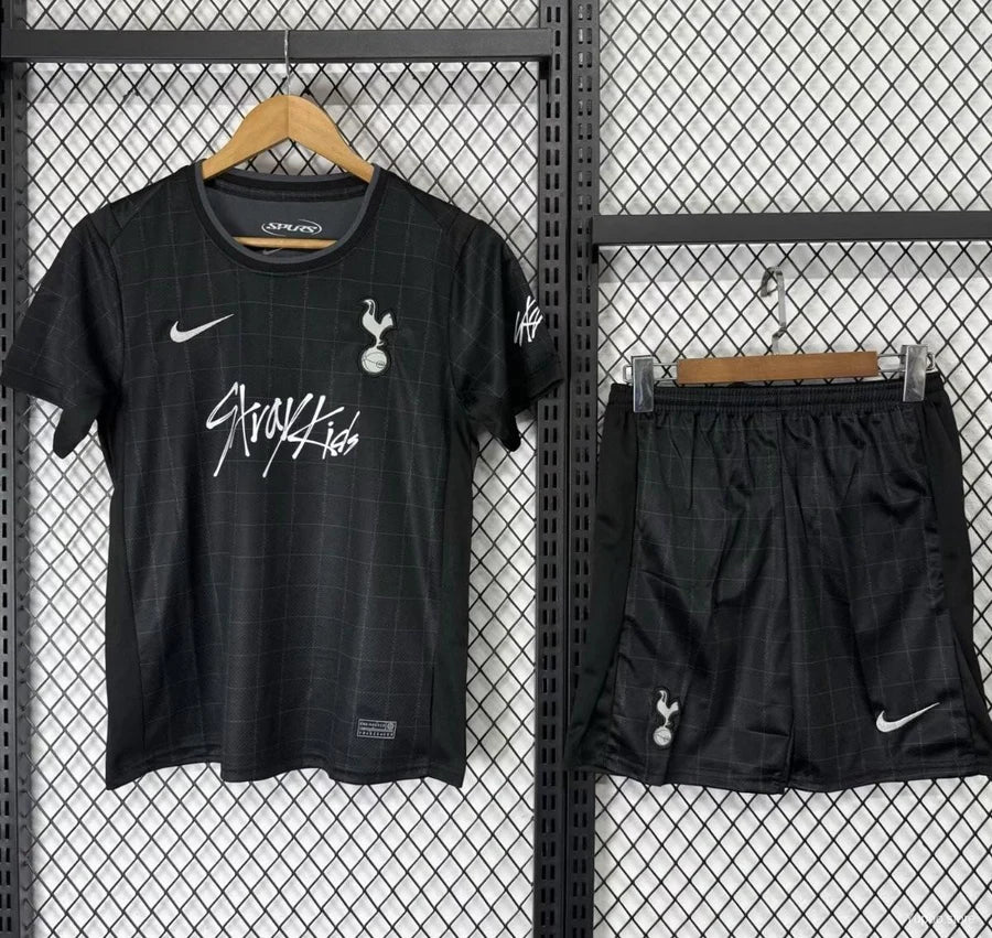 Kit ensemble football Tottenham extérieur 2025/26