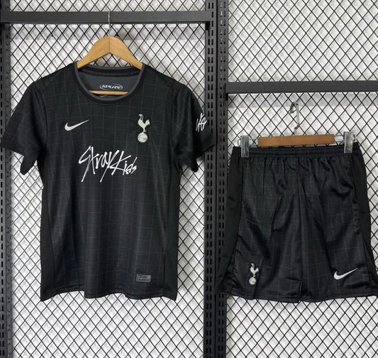 Kit ensemble football Tottenham extérieur 2025/26