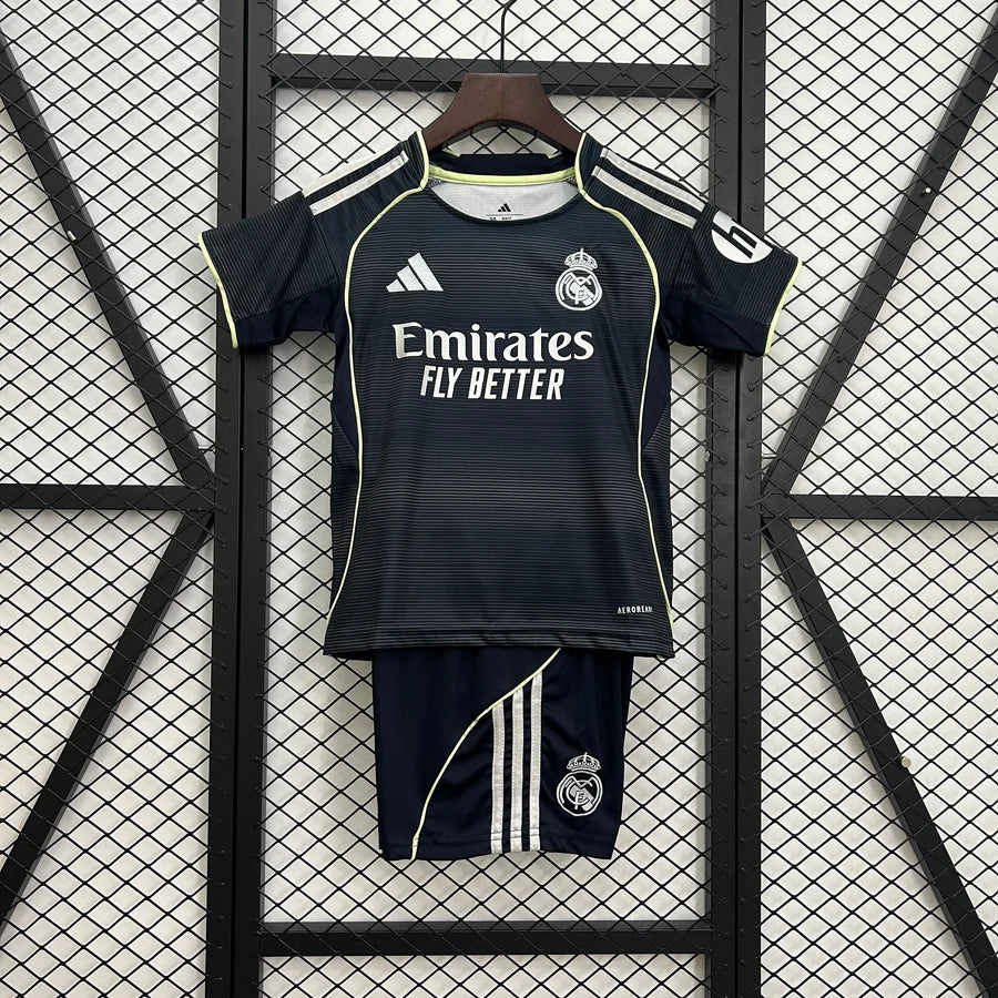 Kit ensemble football Real Madrid extérieur 2025/26