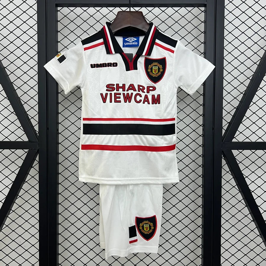 Kit ensemble football Manchester United extérieur 1997/98