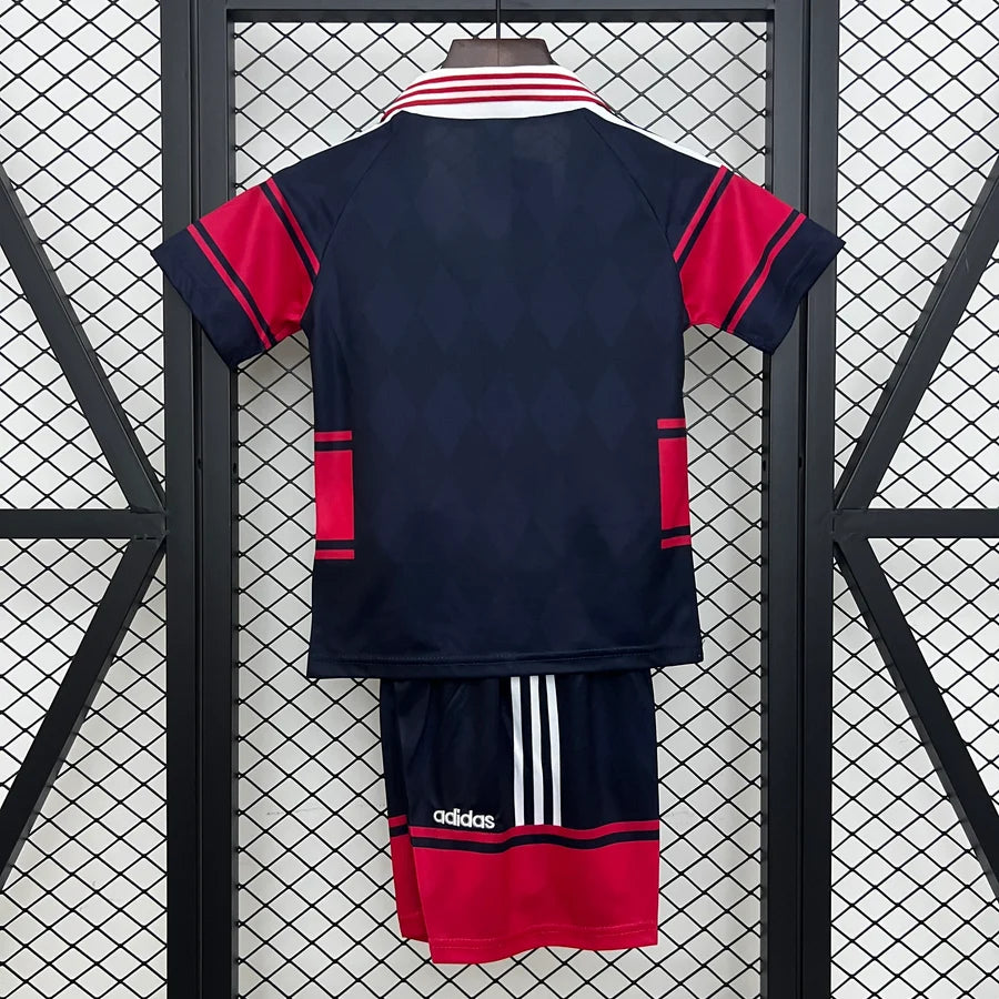 Kit ensemble football Bayern Munich domicile 1997/99