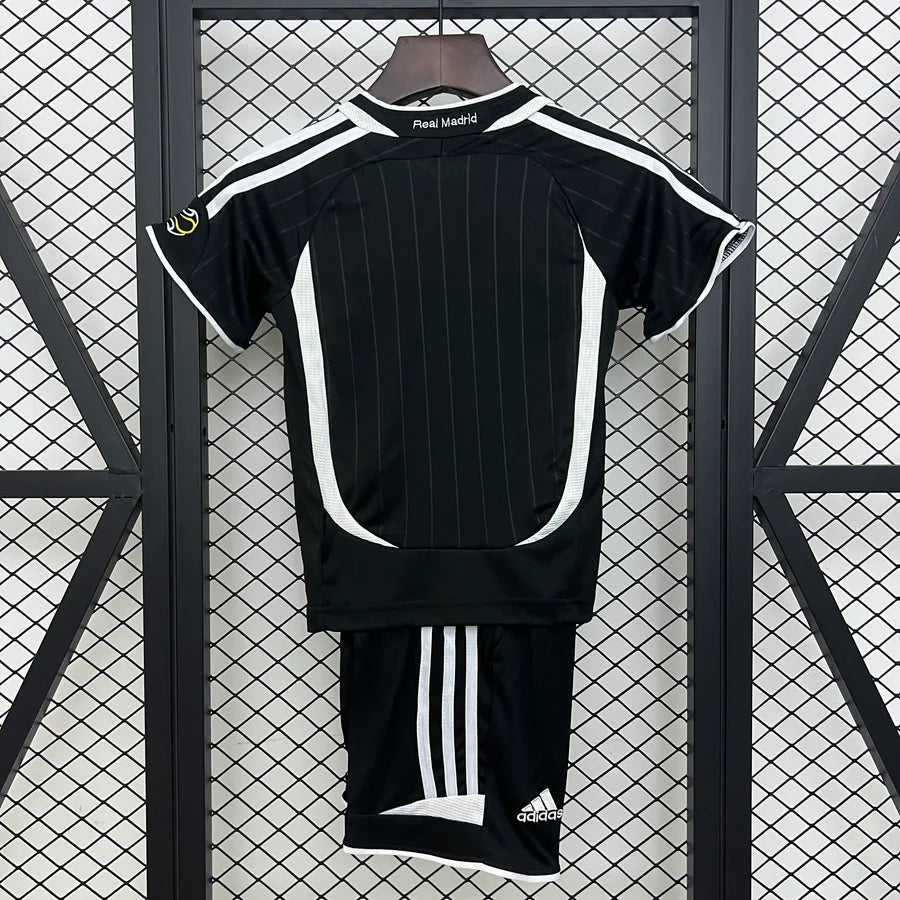 Kit ensemble football Real Madrid extérieur 2006/07