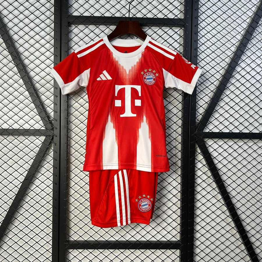 Kit ensemble football Bayern Munich domicile 2025/26