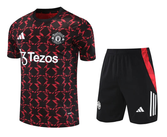 Kit ensemble football Manchester United 2025/26