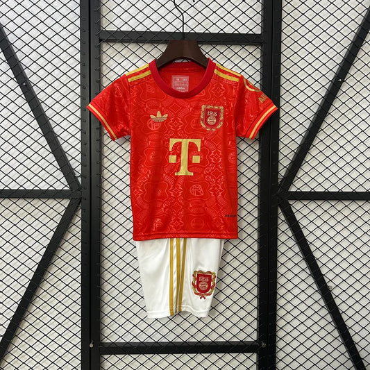 Kit ensemble football Bayern Munich 125e anniversaire 2025/26