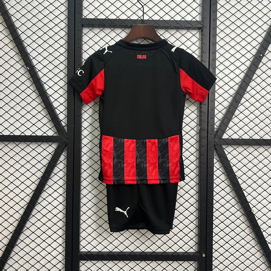 Kit ensemble football Milan AC Puma domicile 2025/26