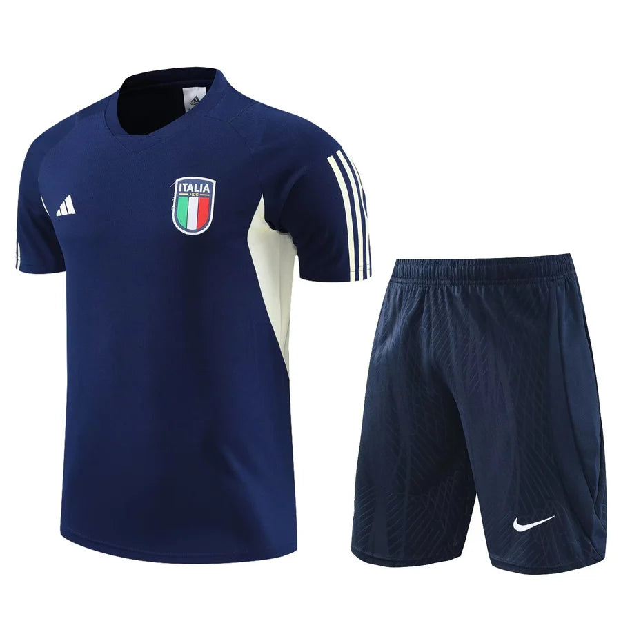 Kit Italie/Italy training bleu 2023/24