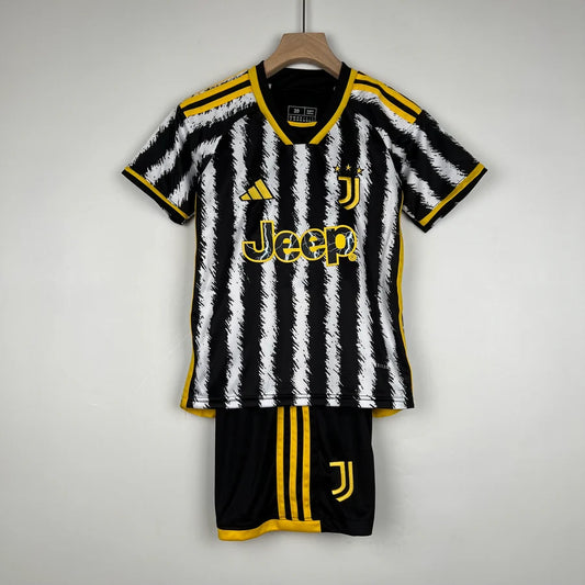 Kit ensemble football Juventus domicile 2023/24