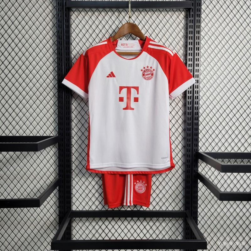 Kit ensemble football Bayern Munich domicile 2023/24