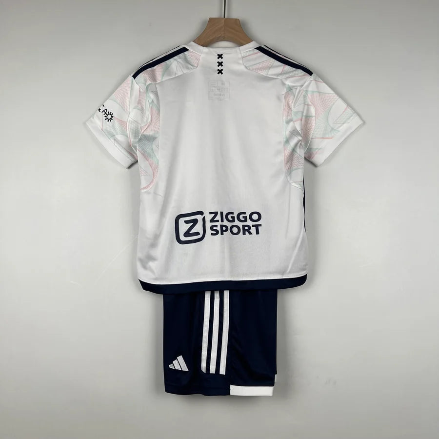 Kit Ajax Amsterdam exterieur 2023/24