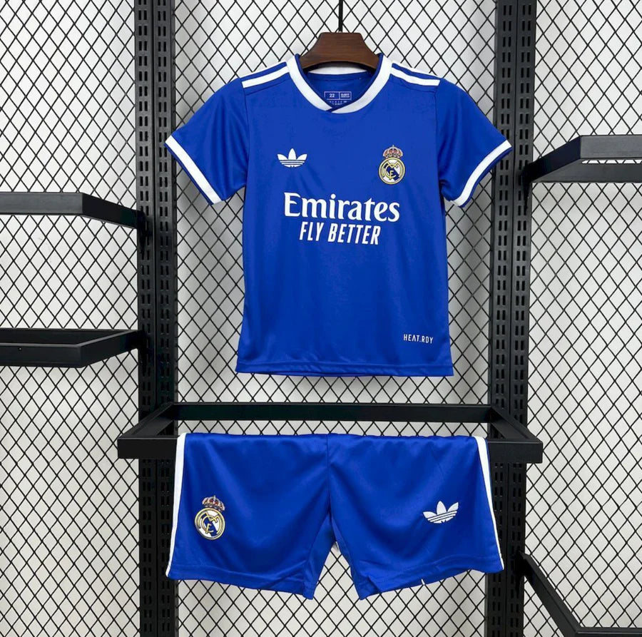 Kit ensemble football Real Madrid 3e third 2025/26