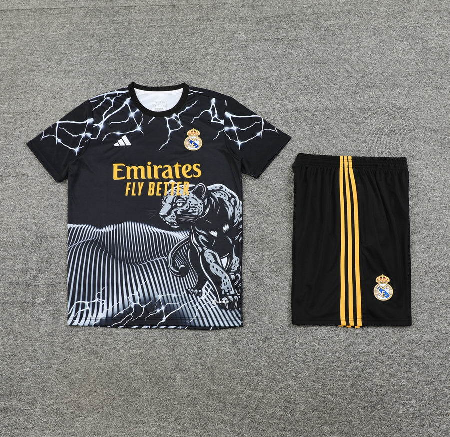 Kit ensemble football Real Madrid Spécial Panthère 2025/26