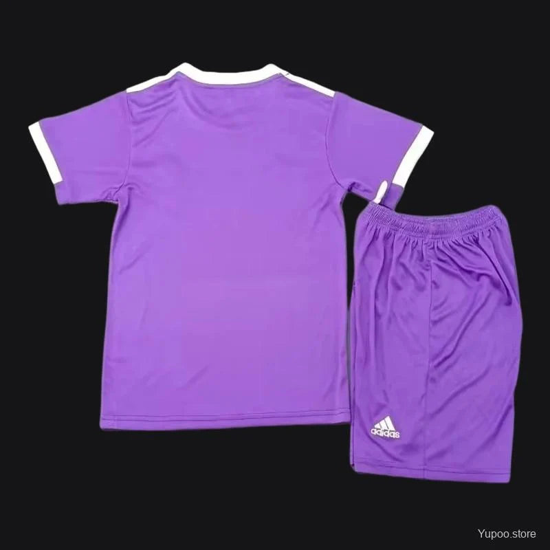 Kit Real Madrid exterieur 2016/17