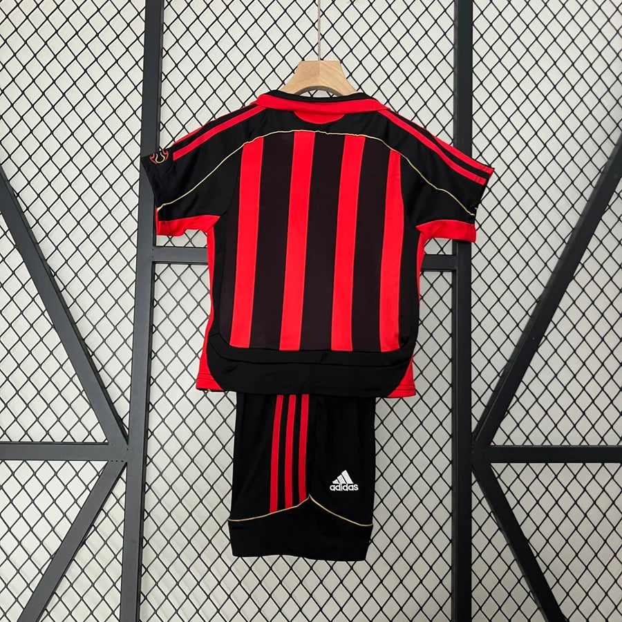 Kit ensemble Milan AC domicile adulte/enfant 2006/07