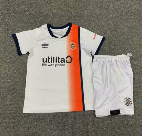 Kit football enfant/adulte Luton Town extérieur 2023/24