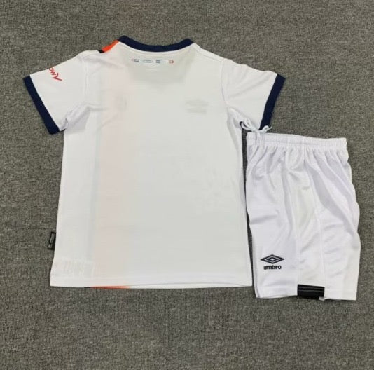 Kit football enfant/adulte Luton Town extérieur 2023/24