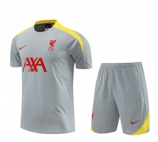 Kit ensemble football Liverpool training 2024/25
