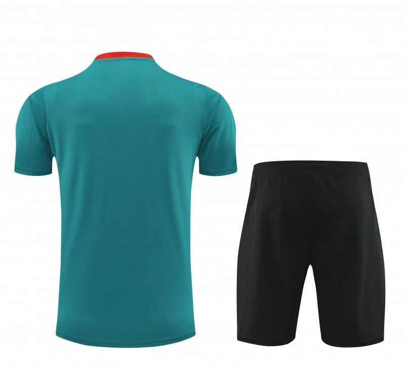 Kit ensemble football Liverpool training 2024/25