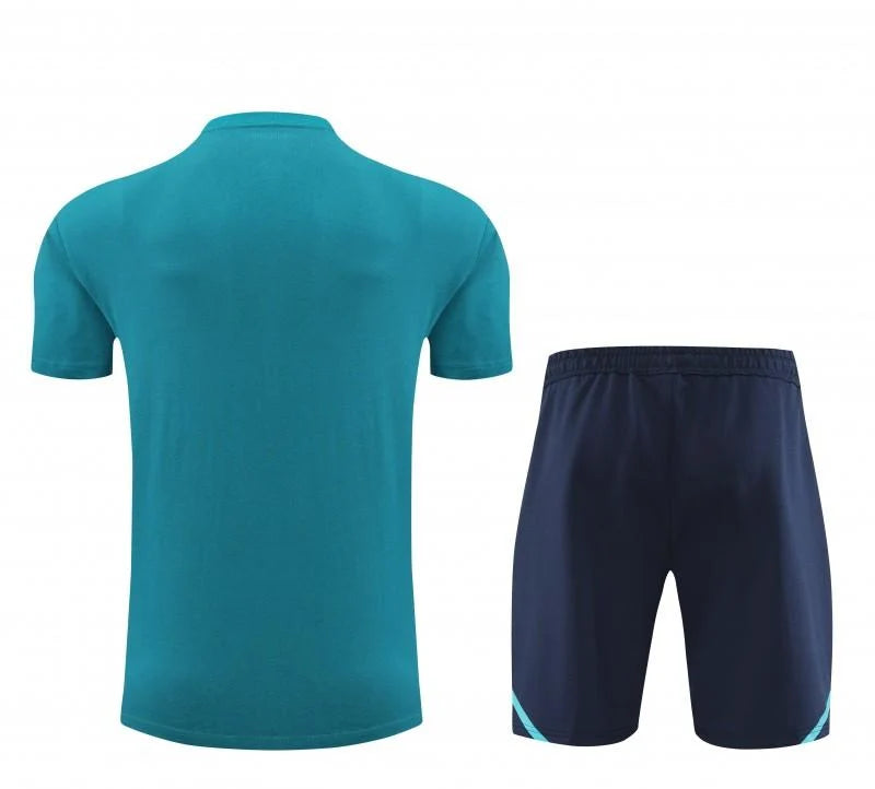 Kit ensemble football Arsenal training 2023/24