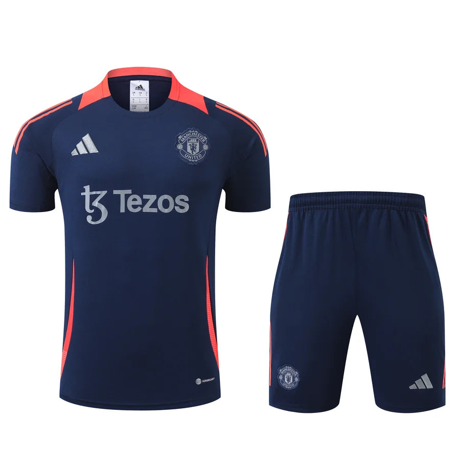 Kit ensemble football Manchester United training 2024/25