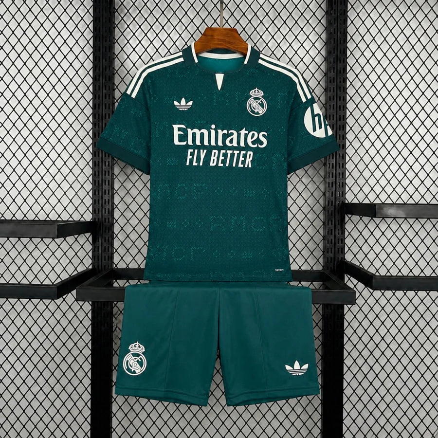 Kit ensemble football Real Madrid extérieur 2026/27