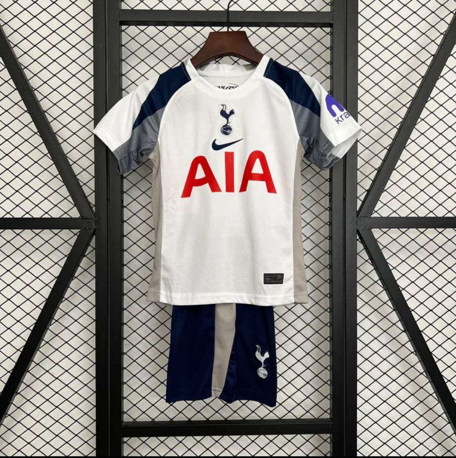 Tottenham home football kit 2025/26