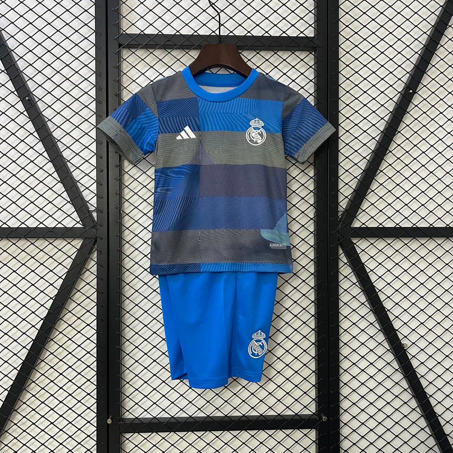 Real Madrid training football kit 2025/26