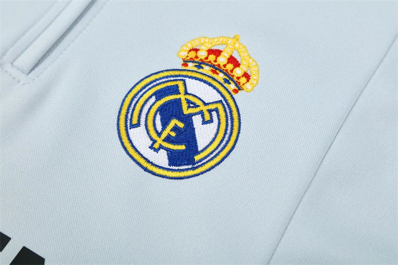 Sweat Haut de survêtement Real Madrid – Édition Rétro 2004/05