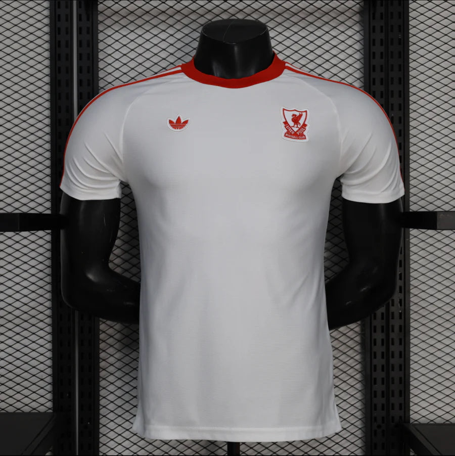 Liverpool Retro Player Football Shirt 2025/26 Version