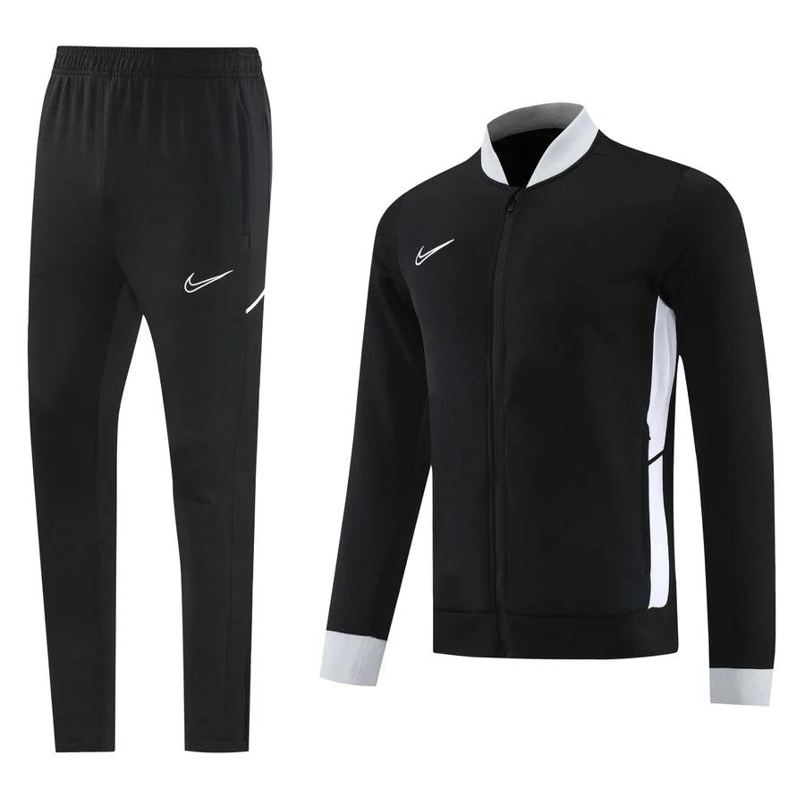 Survêtement ensemble jogging Nike