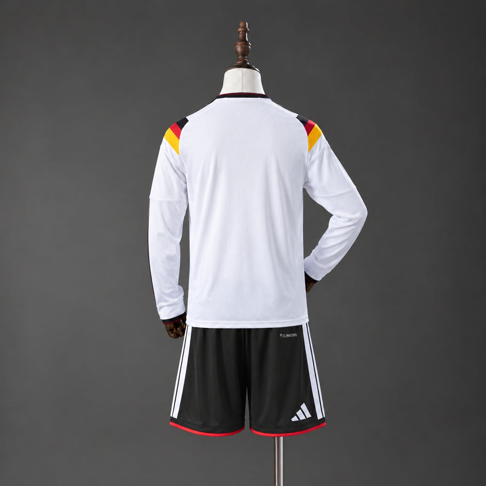 Kit ensemble football Allemagne domicile manches longues enfant 2026 .