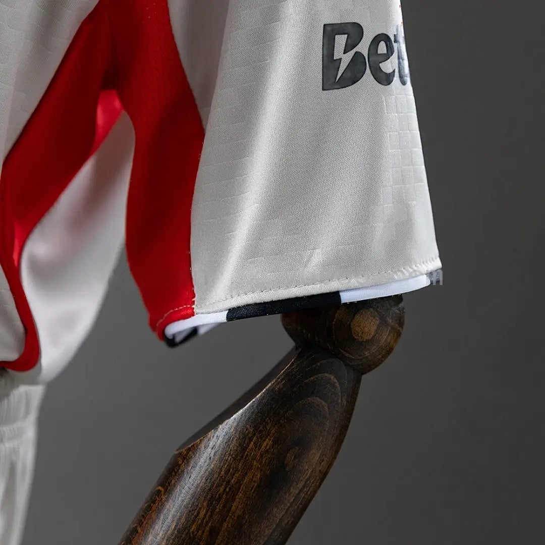 Kit Ensemble Football Benfica Extérieur Enfant 2025/26.