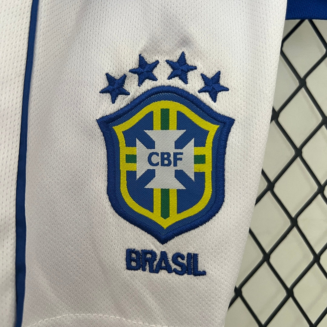 Kit Ensemble Football Brésil Extérieur Enfant Rétro 2002.