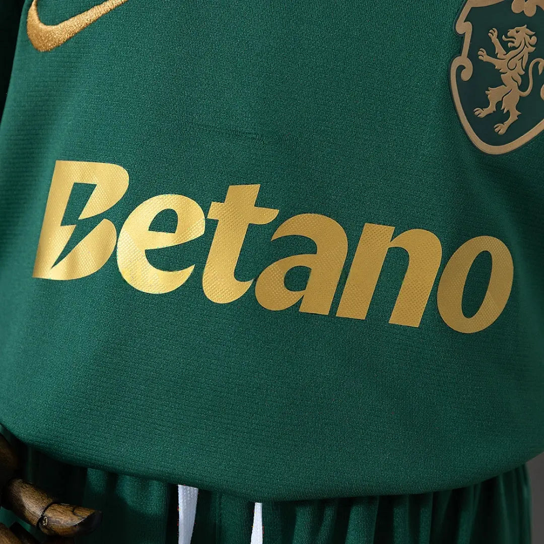 Kit ensemble football enfant 120th Anniversary 2026/27 .