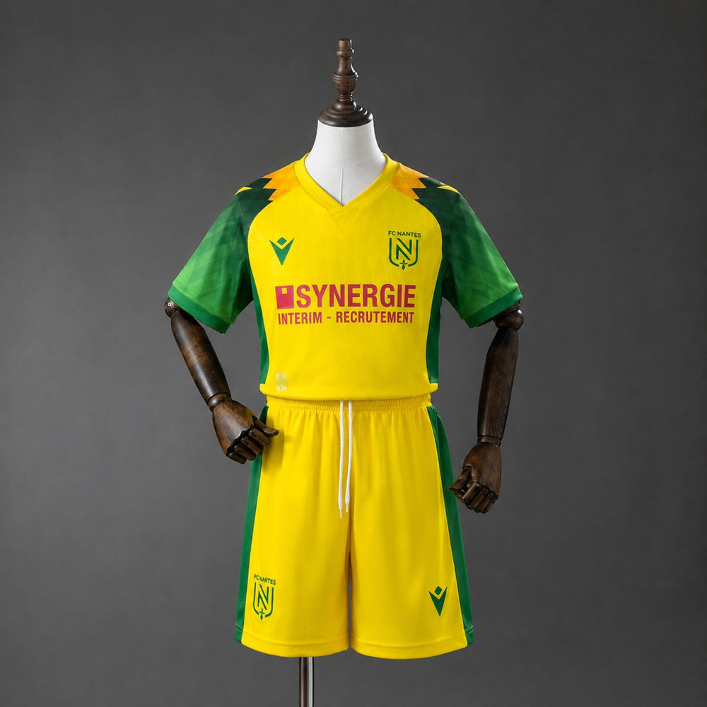 Kit Ensemble Football Nantes Domicile 2026/27 Enfant .