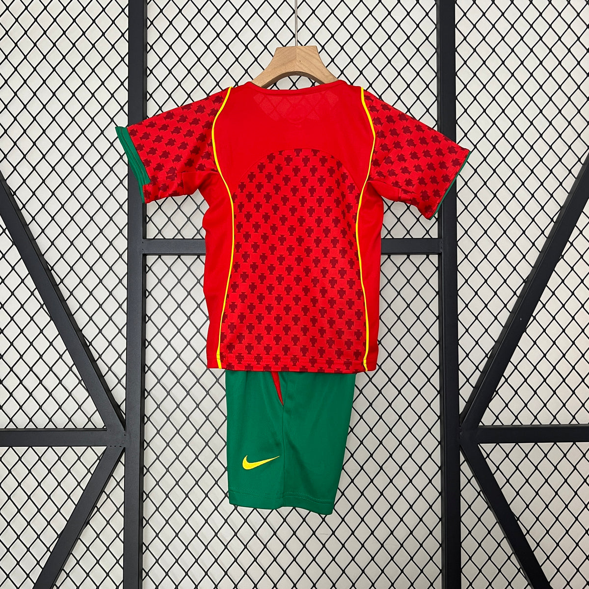 Kit Ensemble Football Portugal Domicile Enfant Rétro 2004