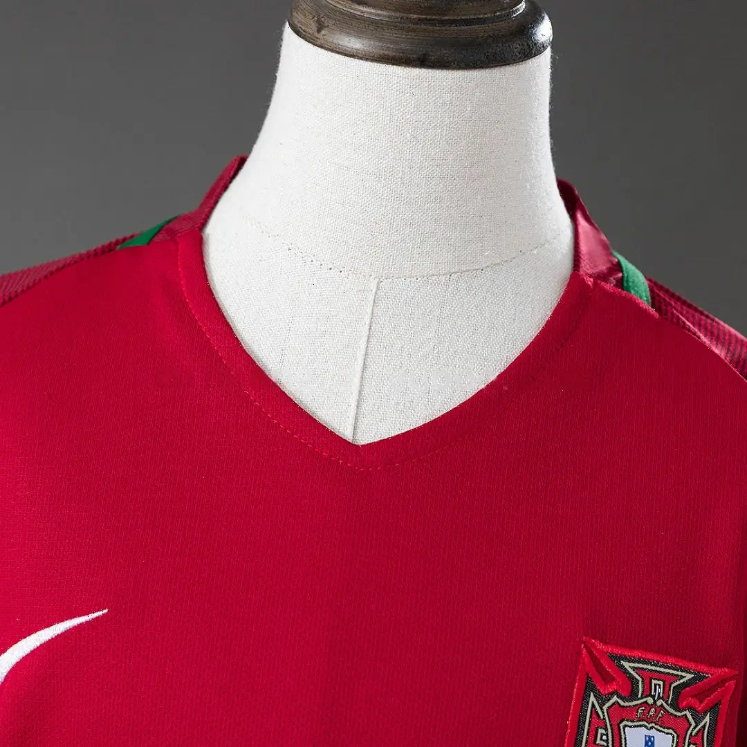 Kit Ensemble Football Portugal Domicile Enfant Rétro 2016/17