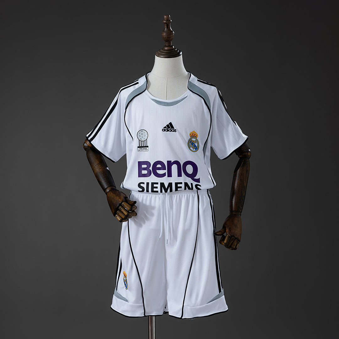 Kit Ensemble Football Real Madrid Domicile Enfant Rétro 2006/07