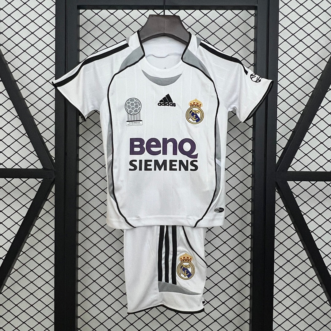 Kit Ensemble Football Real Madrid Domicile Enfant Rétro 2006/07