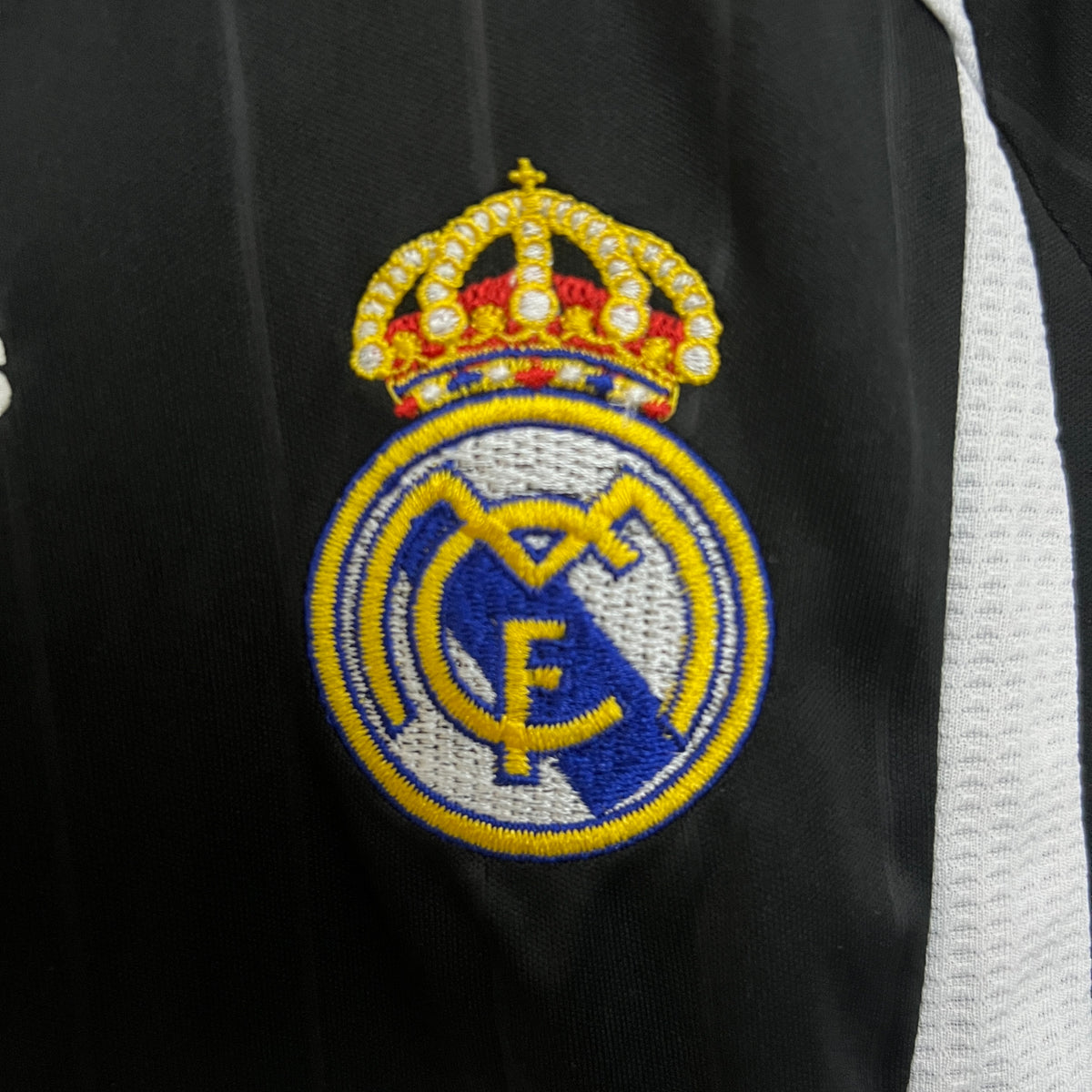 Kit Ensemble Football Real Madrid Extérieur Enfant Rétro 2006/07