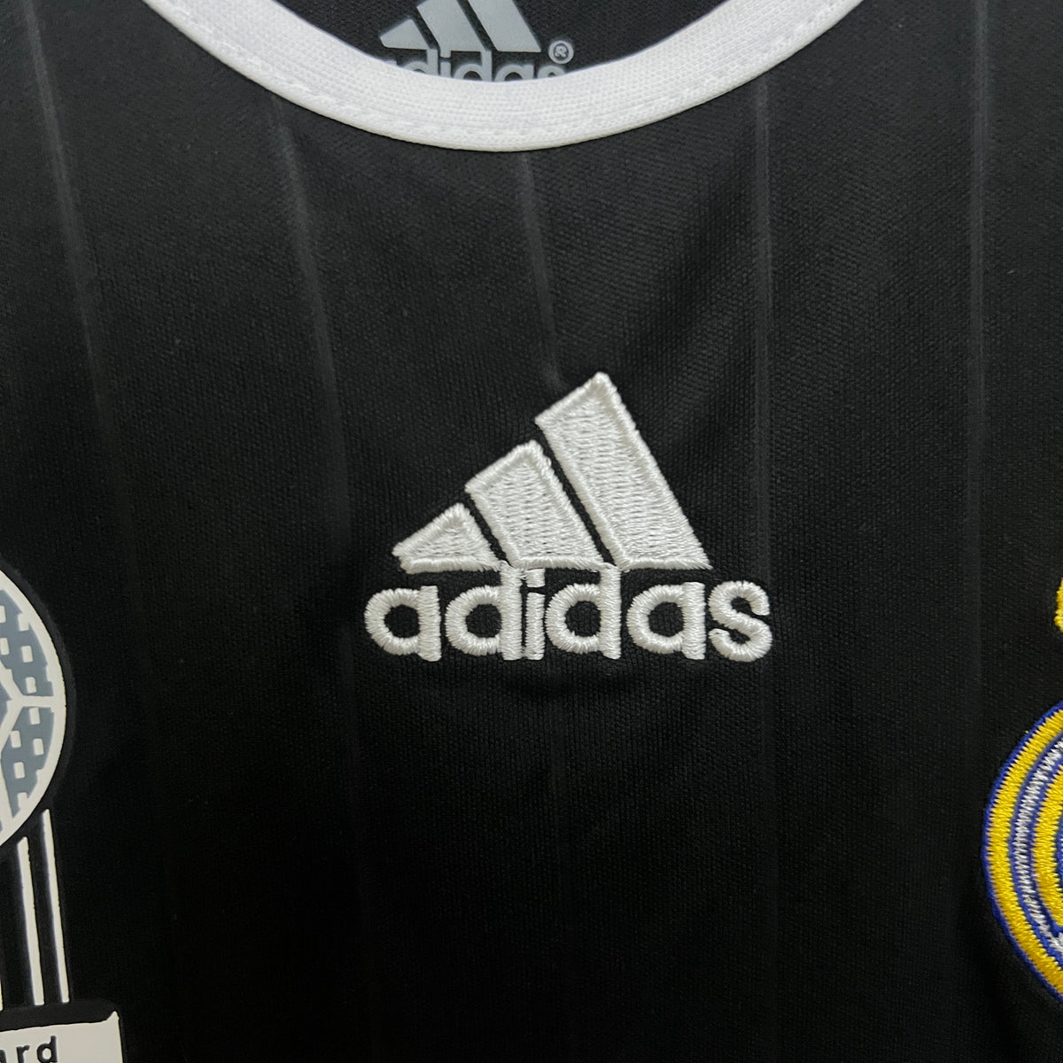 Kit Ensemble Football Real Madrid Extérieur Enfant Rétro 2006/07