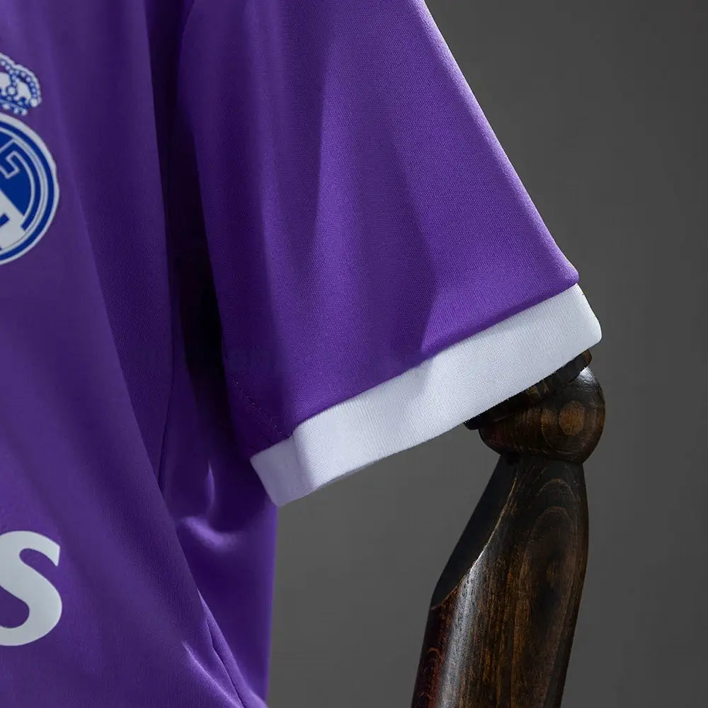 Kit Ensemble Football Real Madrid Extérieur Enfant Retro 2016/17