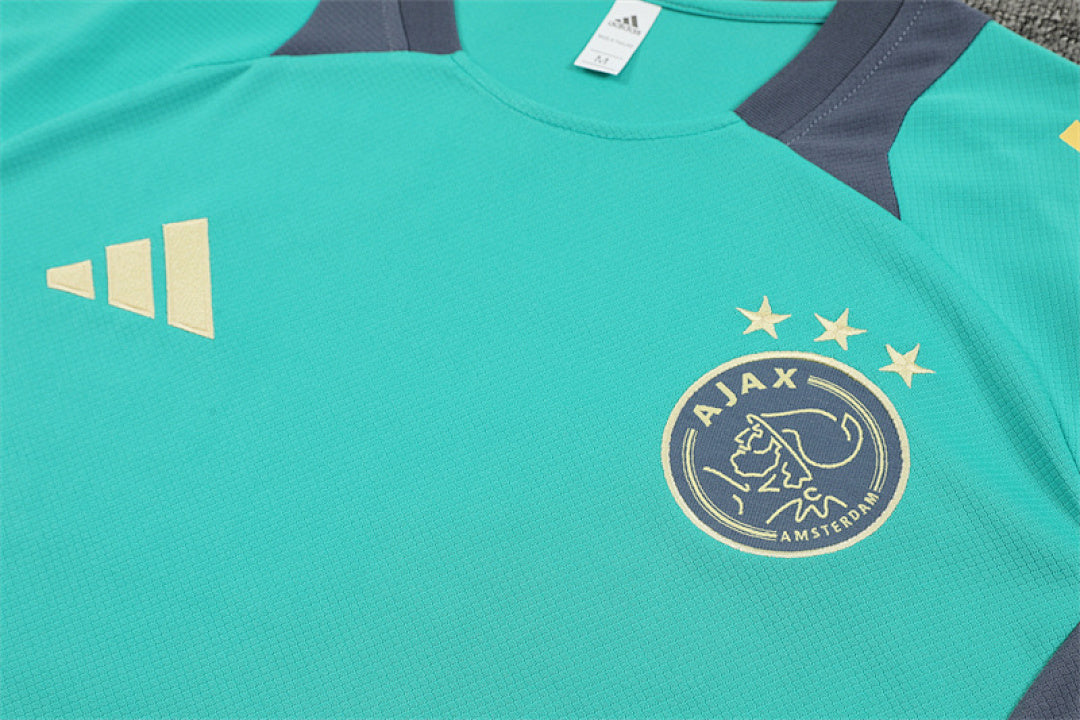 Kit football Ajax ensemble training 2024/25 - Adulte
