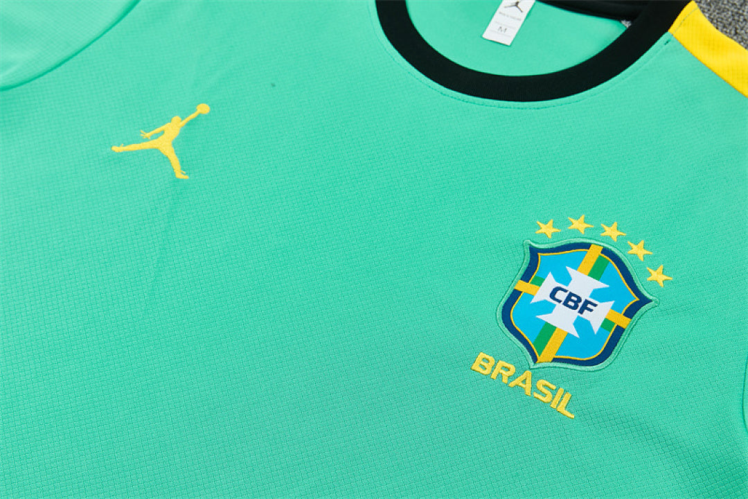 Kit Football Brésil Ensemble Training 2026/27 - Adulte