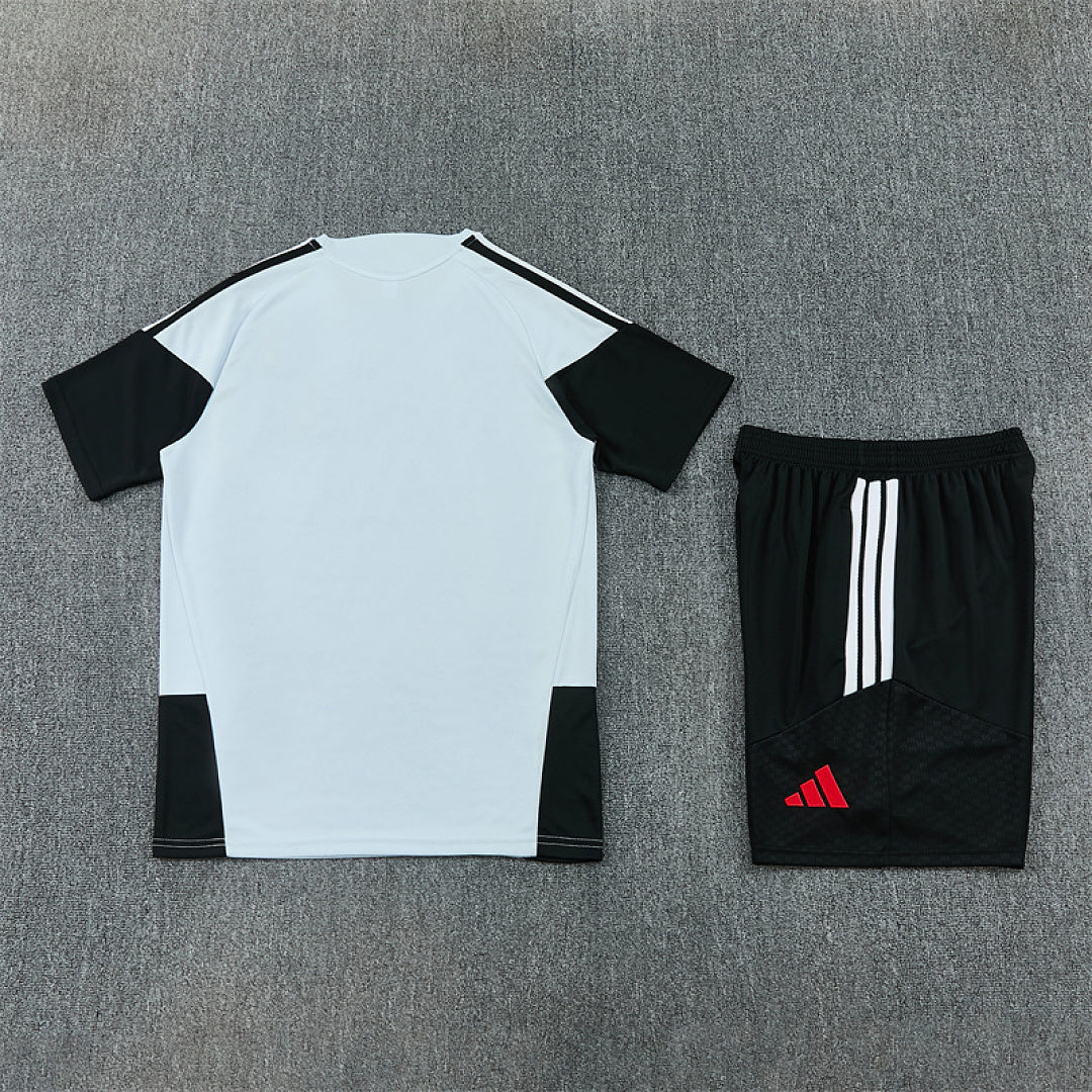 Kit football Liverpool ensemble training 2026/27 - Adulte