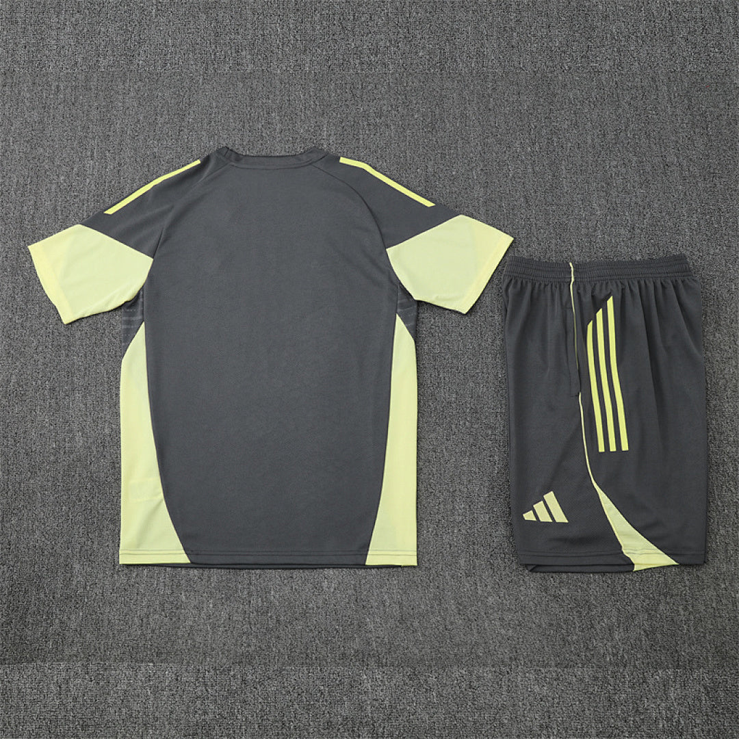 Kit Football Real Madrid Ensemble Training 2025/26 - Adulte/Enfant