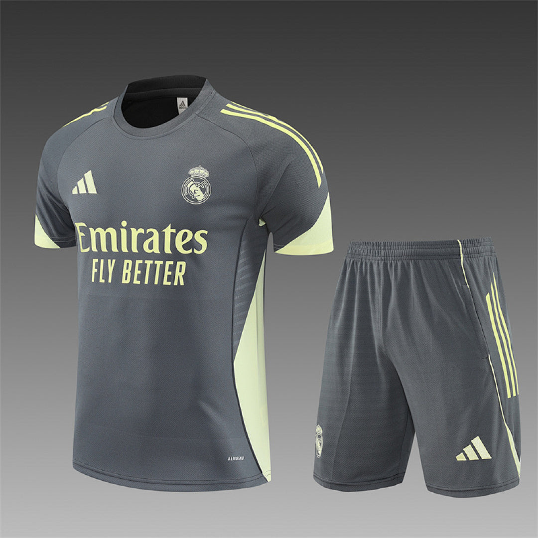 Kit Football Real Madrid Ensemble Training 2025/26 - Adulte/Enfant